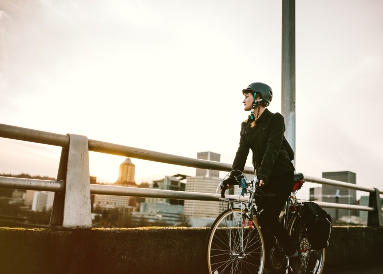 Australian professional in the U.S. on an E3 visa commuting to work on her bike